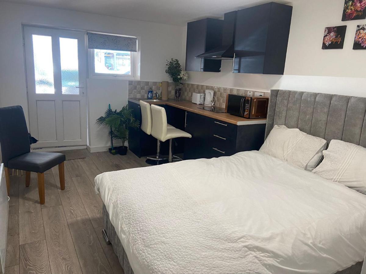 Brand New Studio Apartment With Beautiful Kitchen-Close To Liverpool City Centre Esterno foto