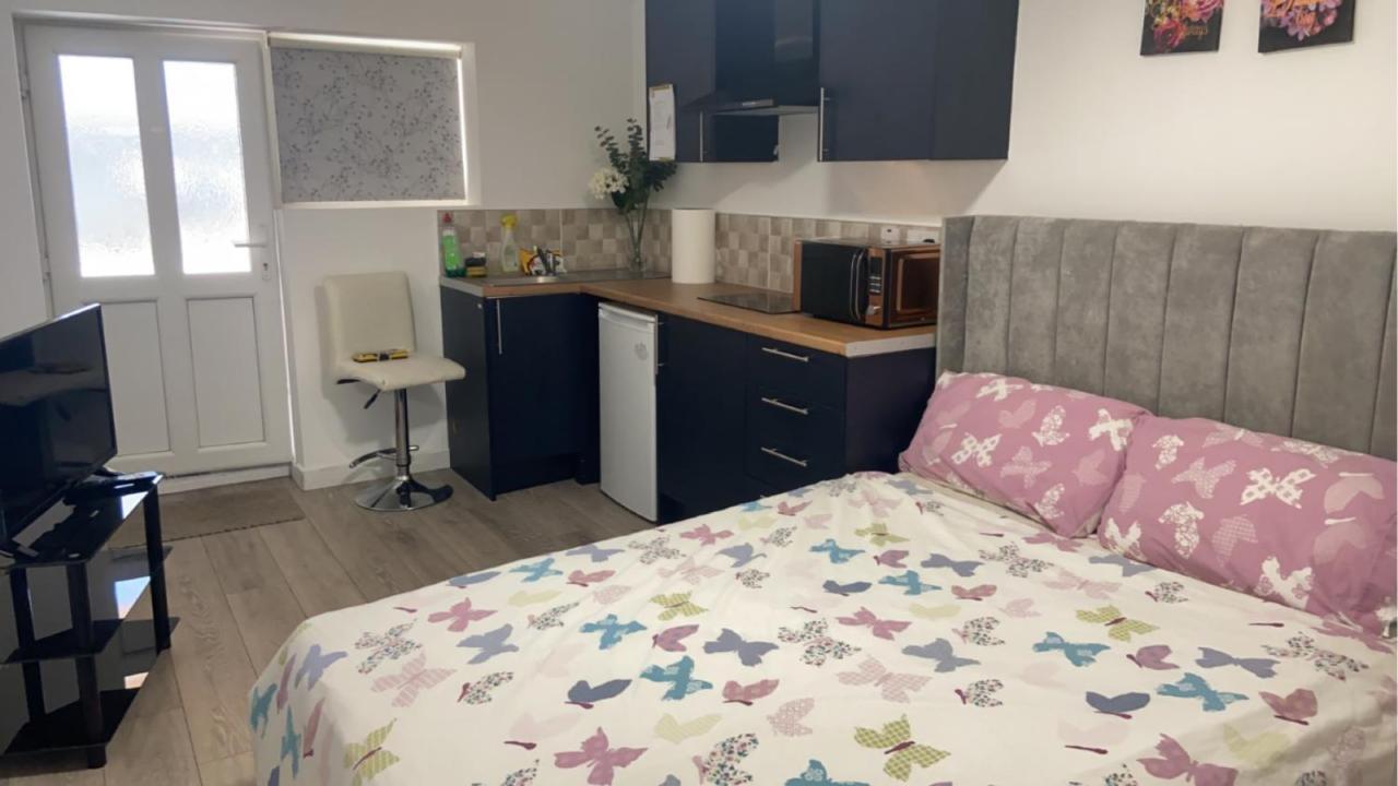 Brand New Studio Apartment With Beautiful Kitchen-Close To Liverpool City Centre Esterno foto