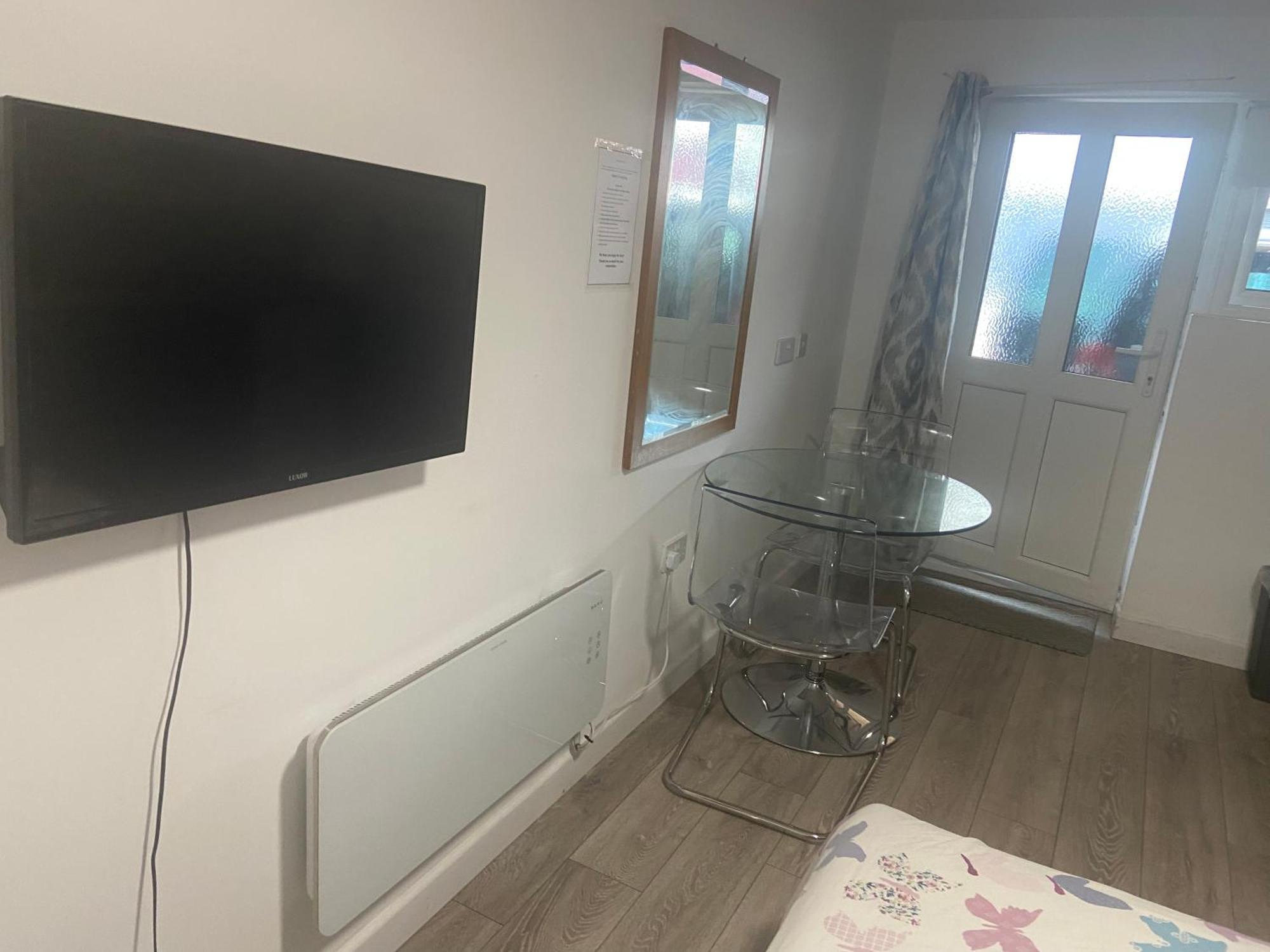 Brand New Studio Apartment With Beautiful Kitchen-Close To Liverpool City Centre Esterno foto