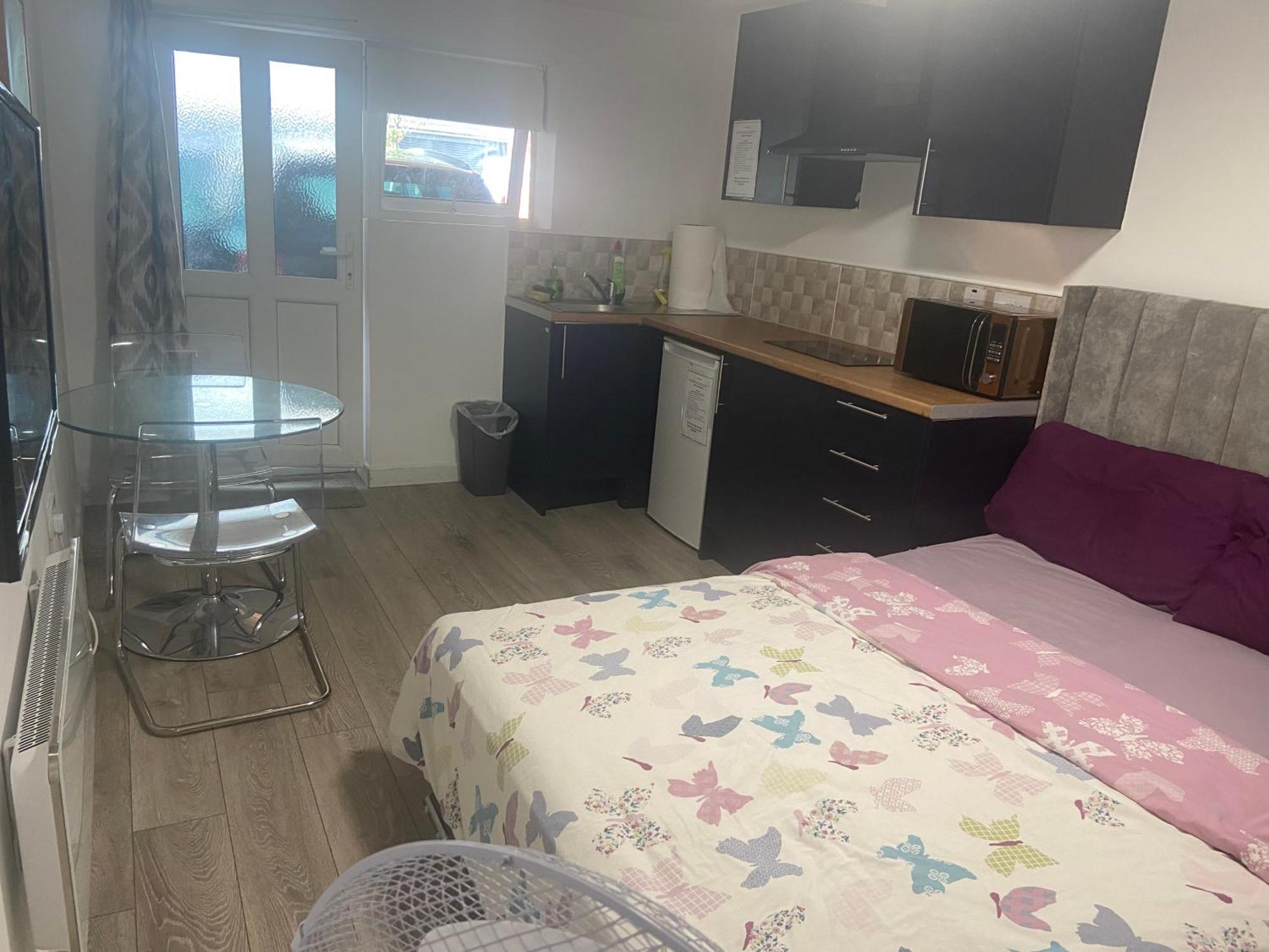 Brand New Studio Apartment With Beautiful Kitchen-Close To Liverpool City Centre Esterno foto